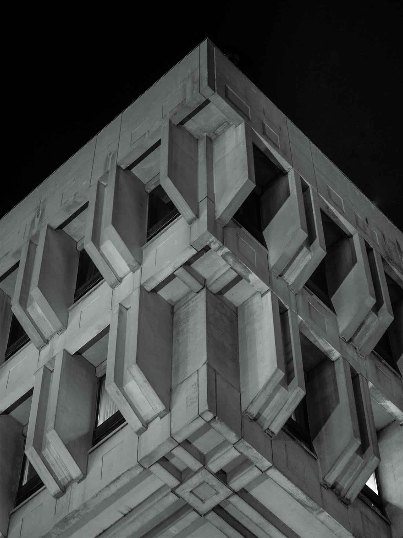 Brütalist İç Mekân Tasarımı Brütalist İç Mekân Tasarımı .